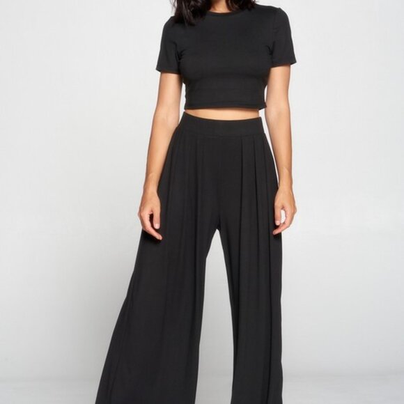 Black Crop Top and Wide-Leg Pants Set - Picture 4 of 4